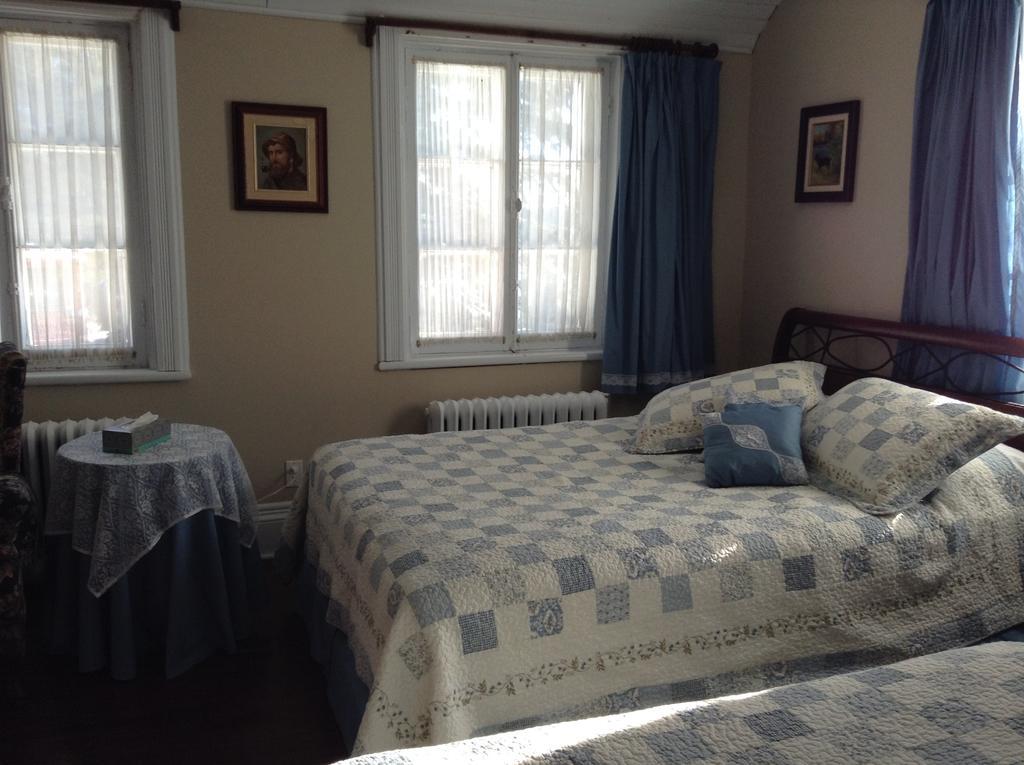 Gil Ann Bed & Breakfast Saint-André-Avellin Rom bilde