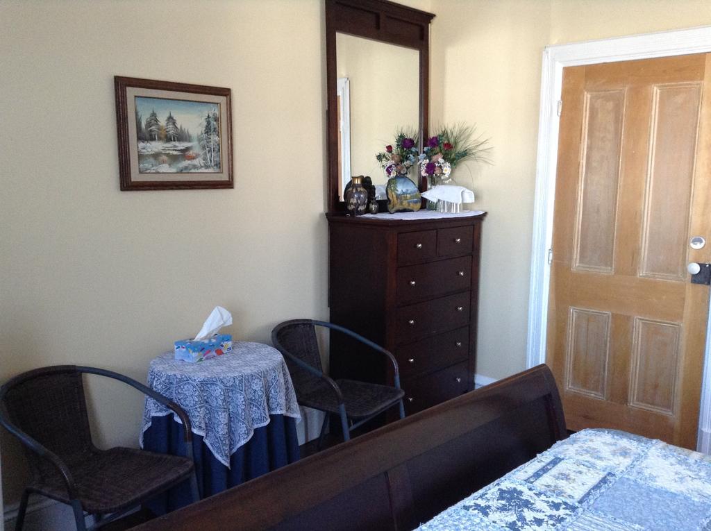 Gil Ann Bed & Breakfast Saint-André-Avellin Rom bilde