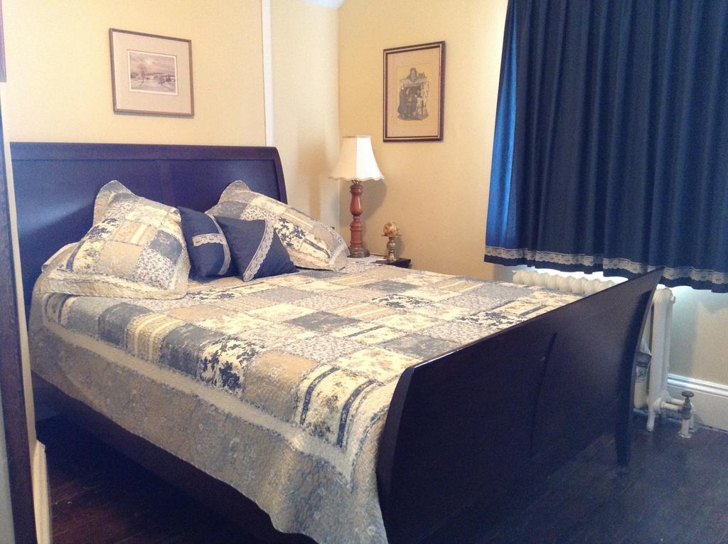 Gil Ann Bed & Breakfast Saint-André-Avellin Rom bilde
